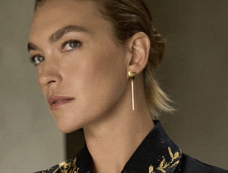 Discover the exquisite Georg Jensen Gold Pebble Earrings, designed for elegance and sophistication. Perfect for any occasion, these stunning earrings add a touch of luxury to your jewelry collection. Shop now!